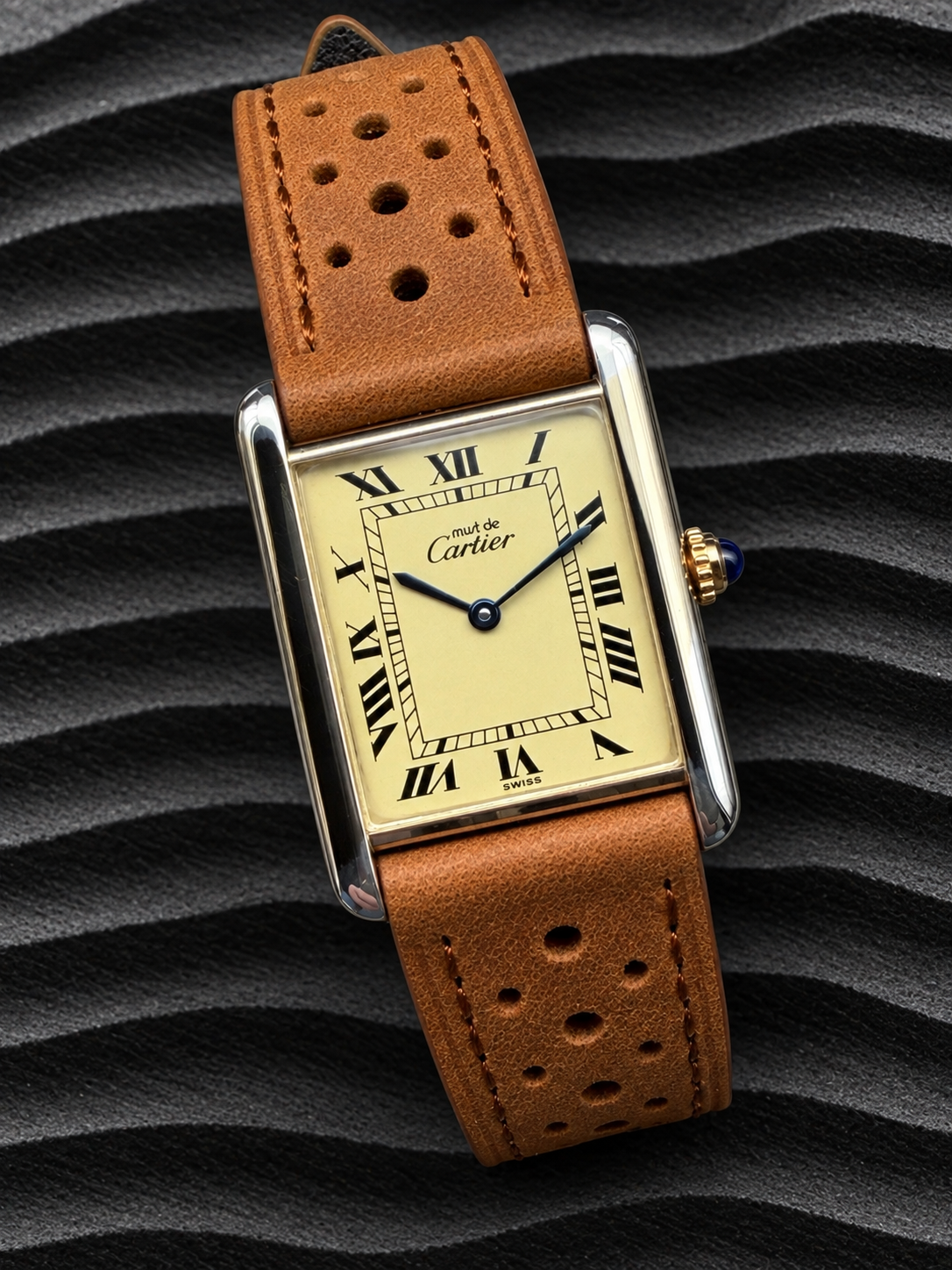ORIGINAL CARTIER TANK VERMEIL QUARTZ ROMAN NUMERAL 81006 GOLD PLATED 30x23mm 925