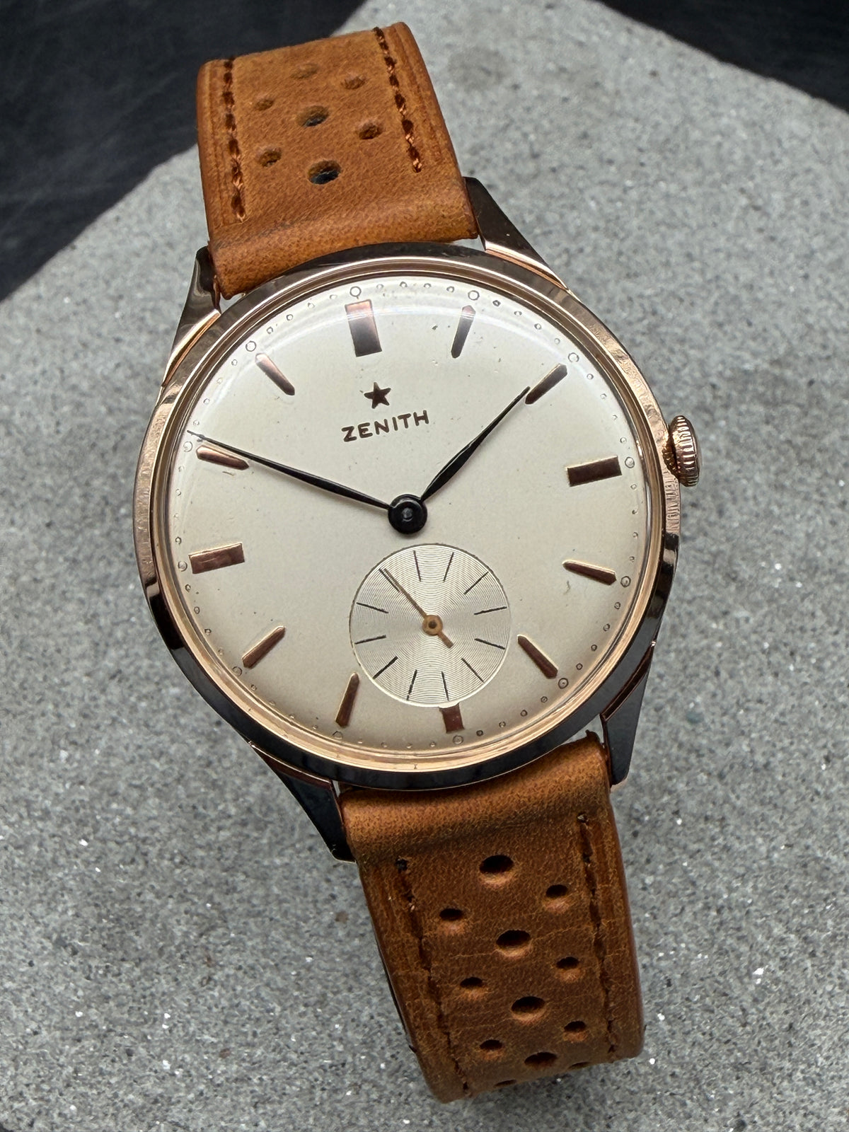 ORIGINAL 1951 ZENITH STELLINE 18K / 750 ROSEGOLD JUMBO 36mm DRESSWATCH SUBSECOND