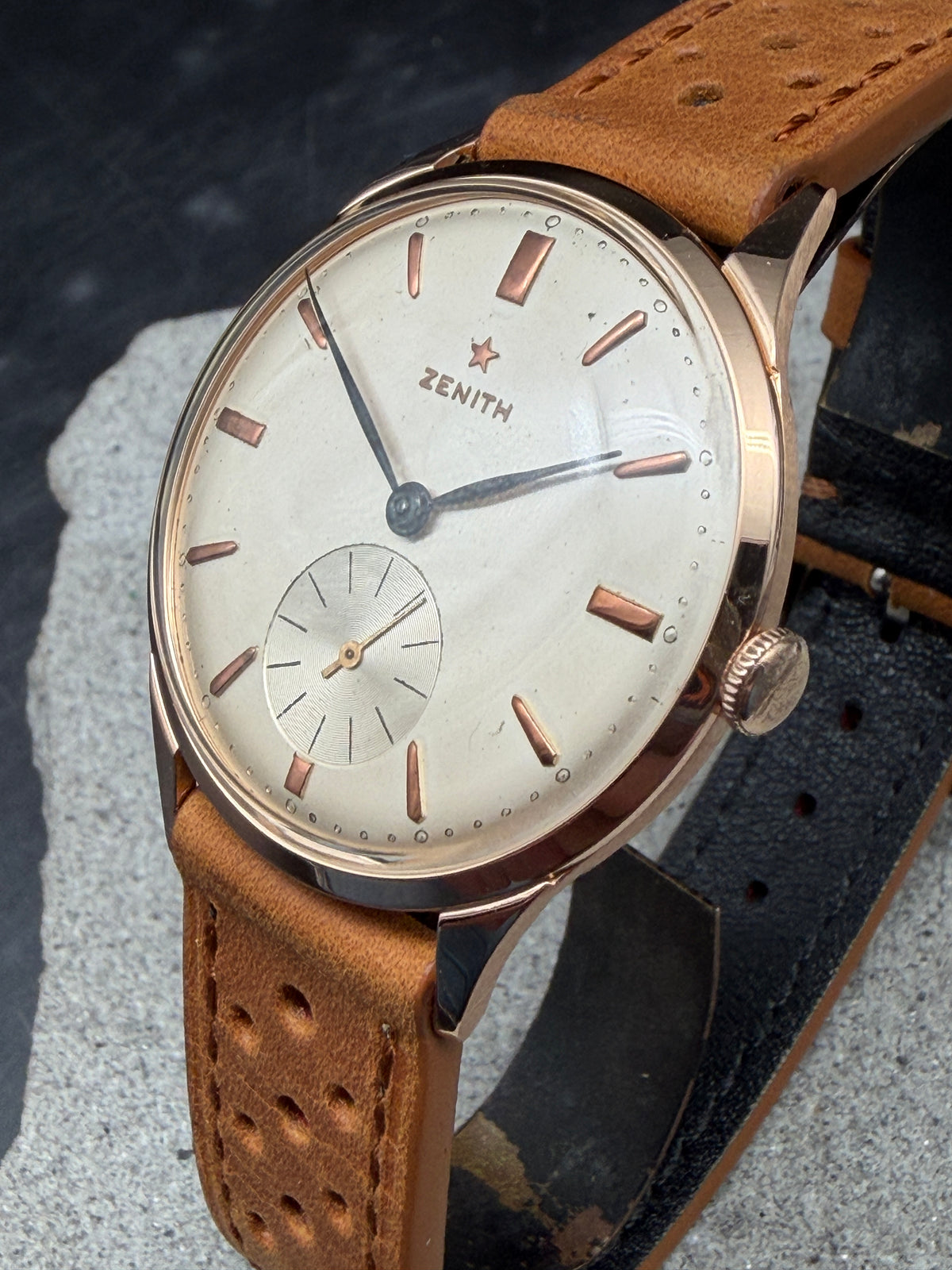 ORIGINAL 1951 ZENITH STELLINE 18K / 750 ROSEGOLD JUMBO 36mm DRESSWATCH SUBSECOND