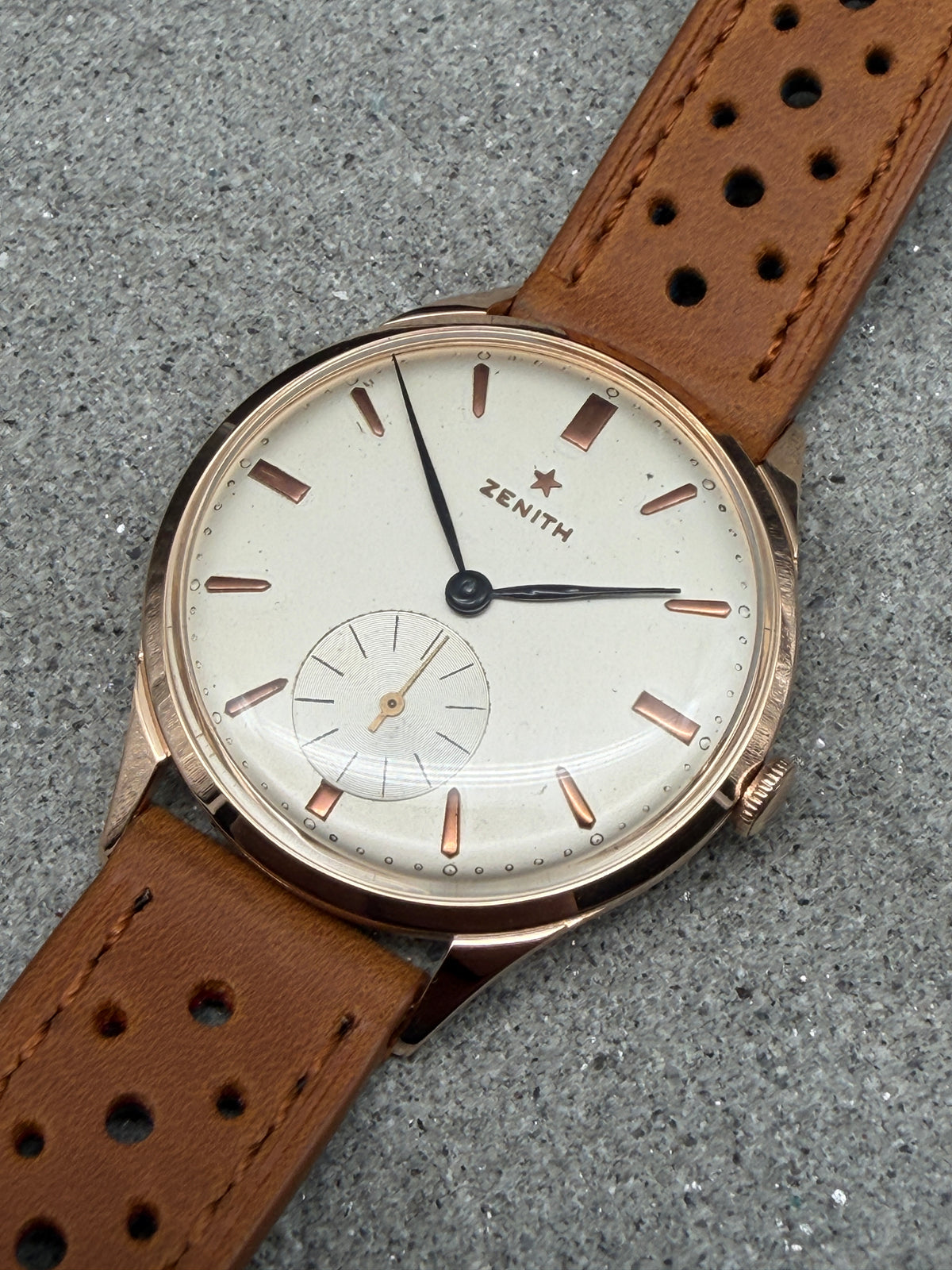 ORIGINAL 1951 ZENITH STELLINE 18K / 750 ROSEGOLD JUMBO 36mm DRESSWATCH SUBSECOND
