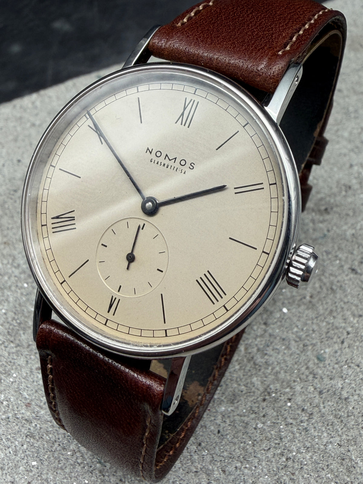 ORIGINAL NOMOS GLASHÜTTE LUDWIG 35 ROMAN NUMERAL BAUHAUS DESIGN SUBSECOND SECTOR