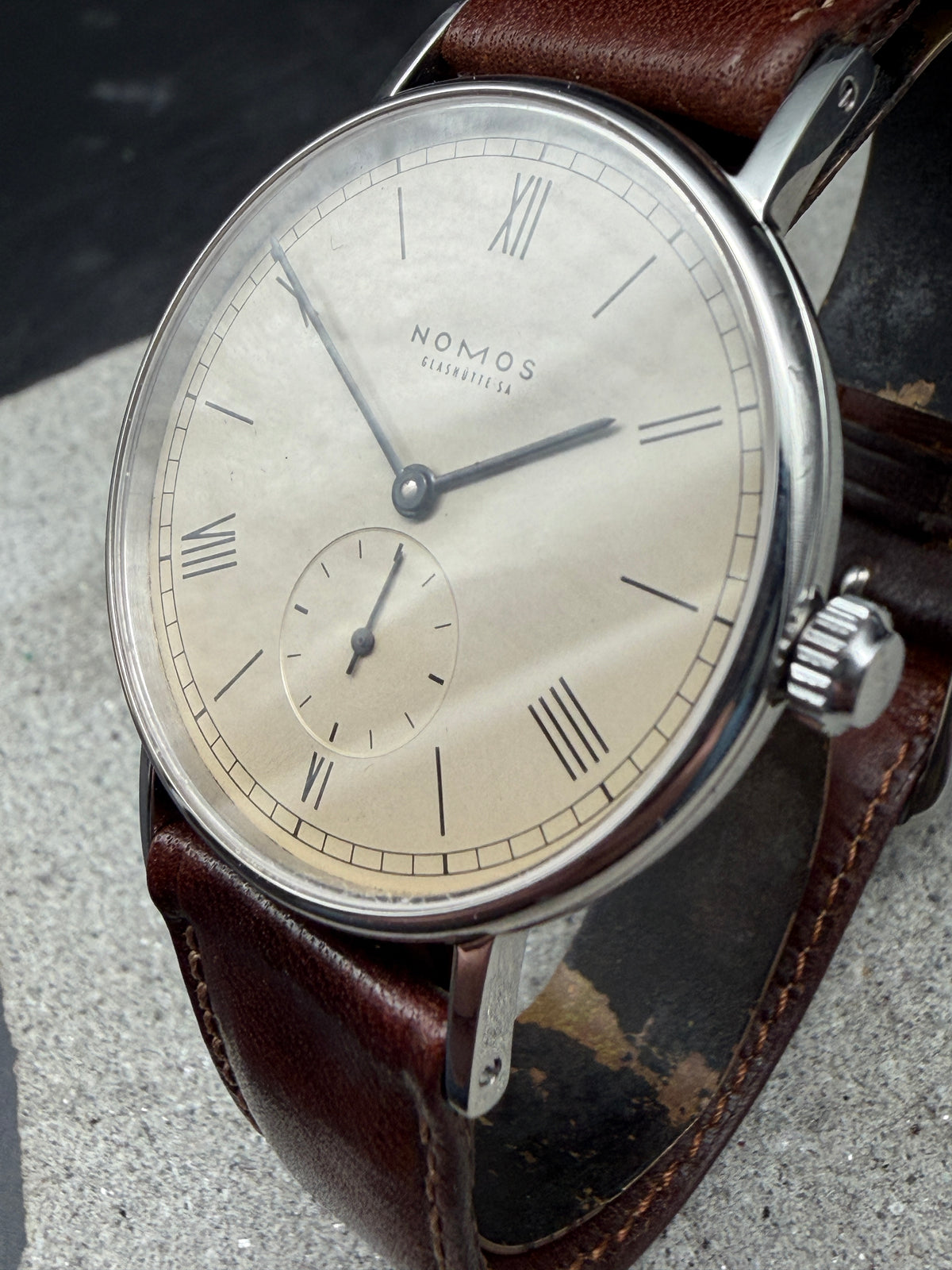 ORIGINAL NOMOS GLASHÜTTE LUDWIG 35 ROMAN NUMERAL BAUHAUS DESIGN SUBSECOND SECTOR