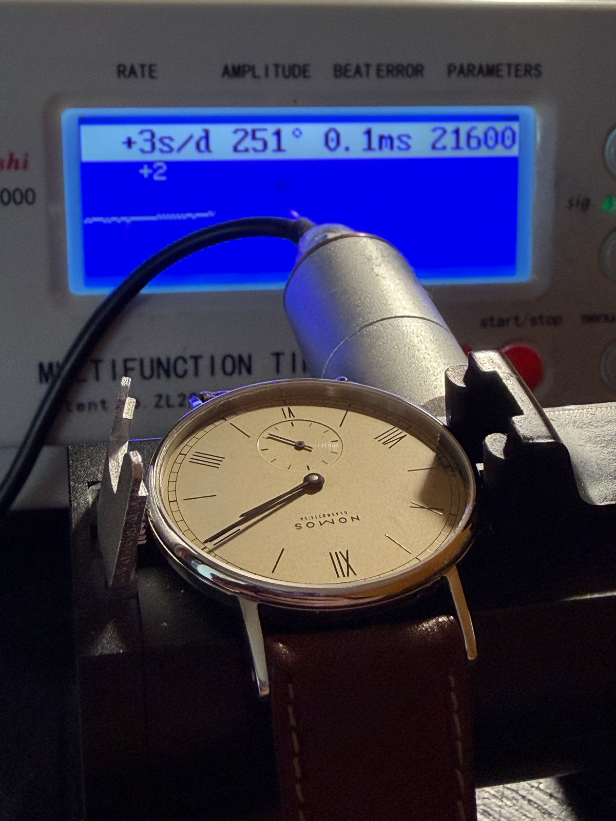 ORIGINAL NOMOS GLASHÜTTE LUDWIG 35 ROMAN NUMERAL BAUHAUS DESIGN SUBSECOND SECTOR