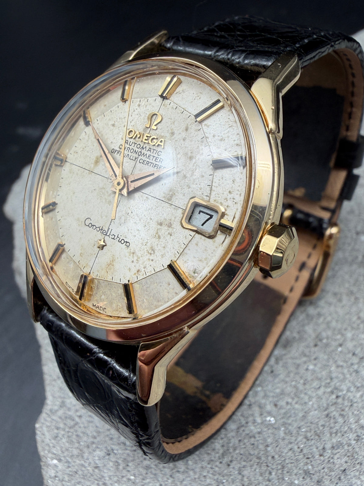 ORIGINAL OMEGA 18K 750 CONSTELLATION CHRONOMETER PIE PAN 168005 CAL 564 DOG LEG