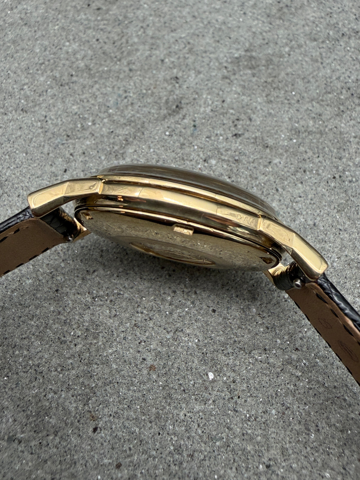 ORIGINAL OMEGA 18K 750 CONSTELLATION CHRONOMETER PIE PAN 168005 CAL 564 DOG LEG