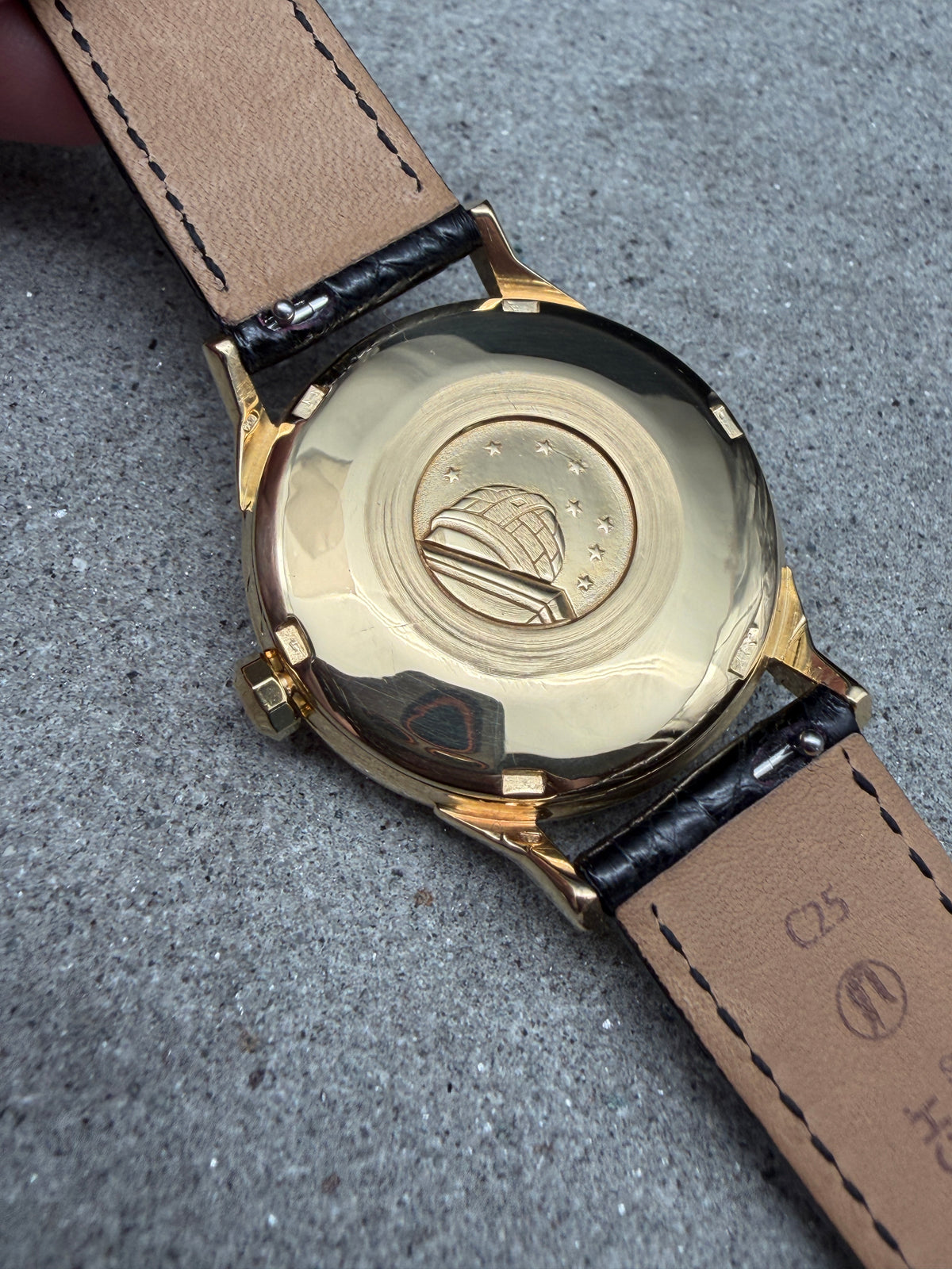 ORIGINAL OMEGA 18K 750 CONSTELLATION CHRONOMETER PIE PAN 168005 CAL 564 DOG LEG