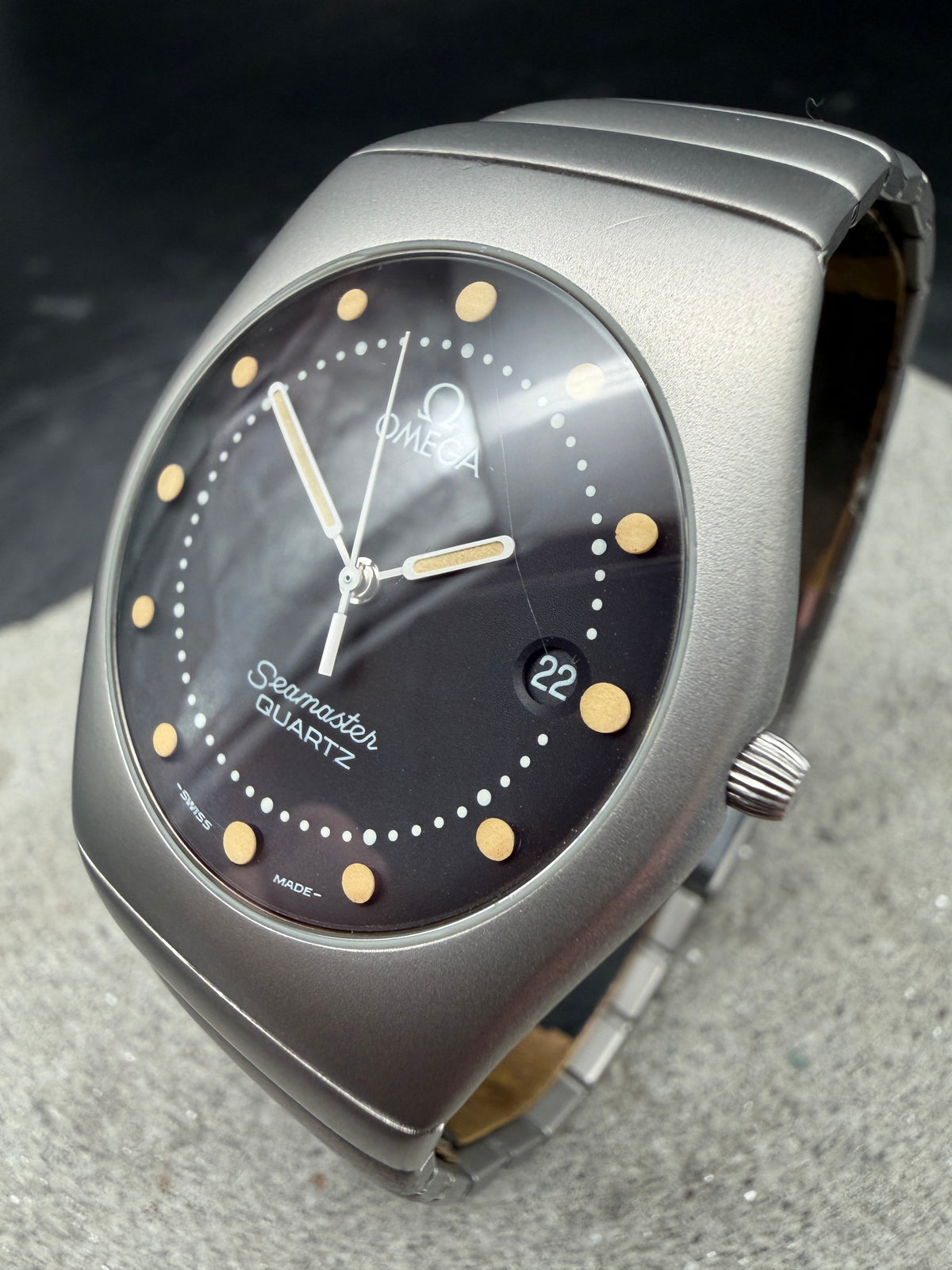 ORIGINAL 1984 OMEGA SEAMASTER RECIFE OXIDIERTER STAHL 196.0292 396.0984 BLACK
