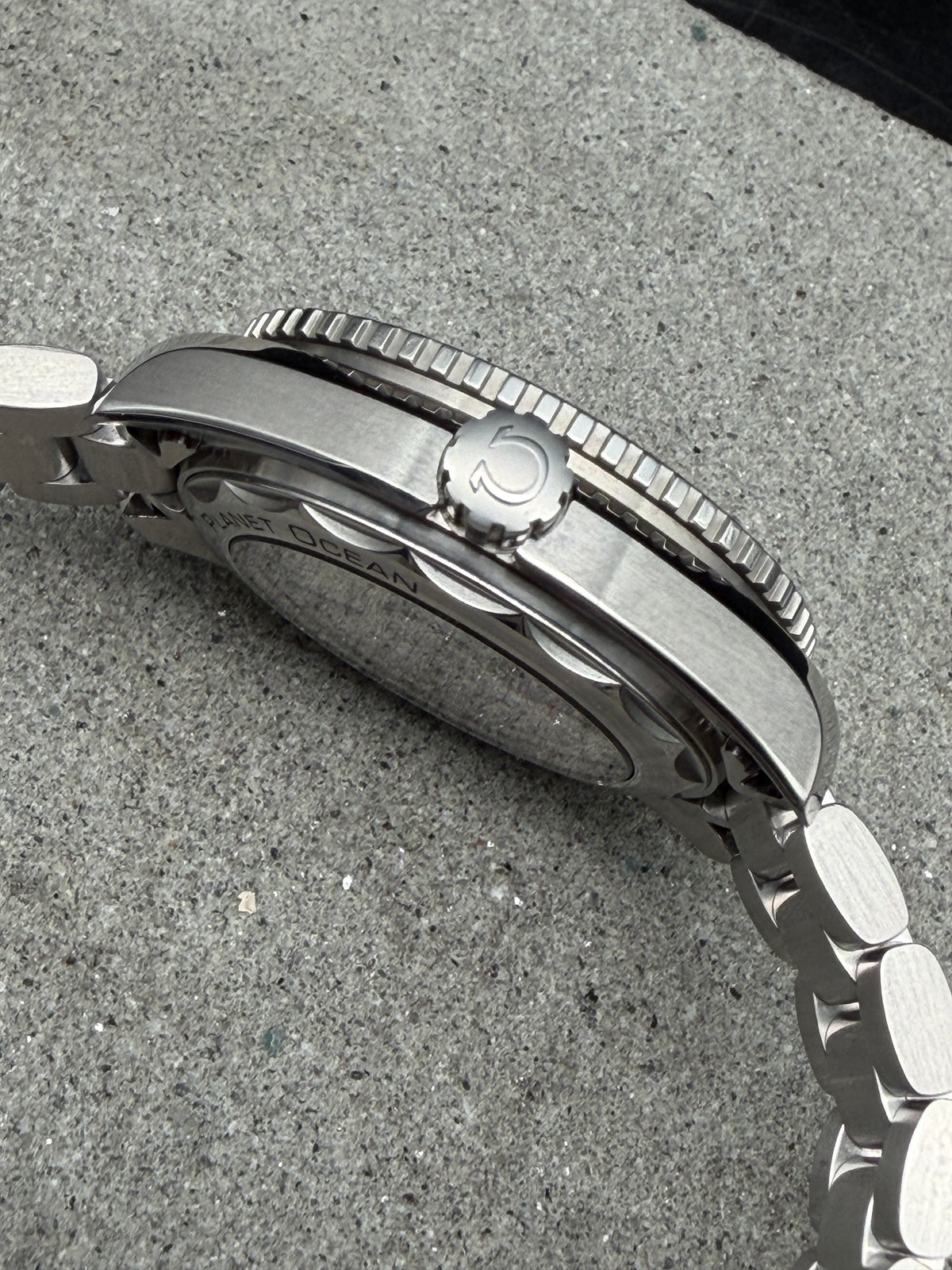 ORIGINAL 2018 OMEGA SEAMASTER PLANET OCEAN 600M MASTER CHRONOMETER CO AXIAL 39,5mm 215.30.40.20.01.001 BOX / PAPIERE LC100