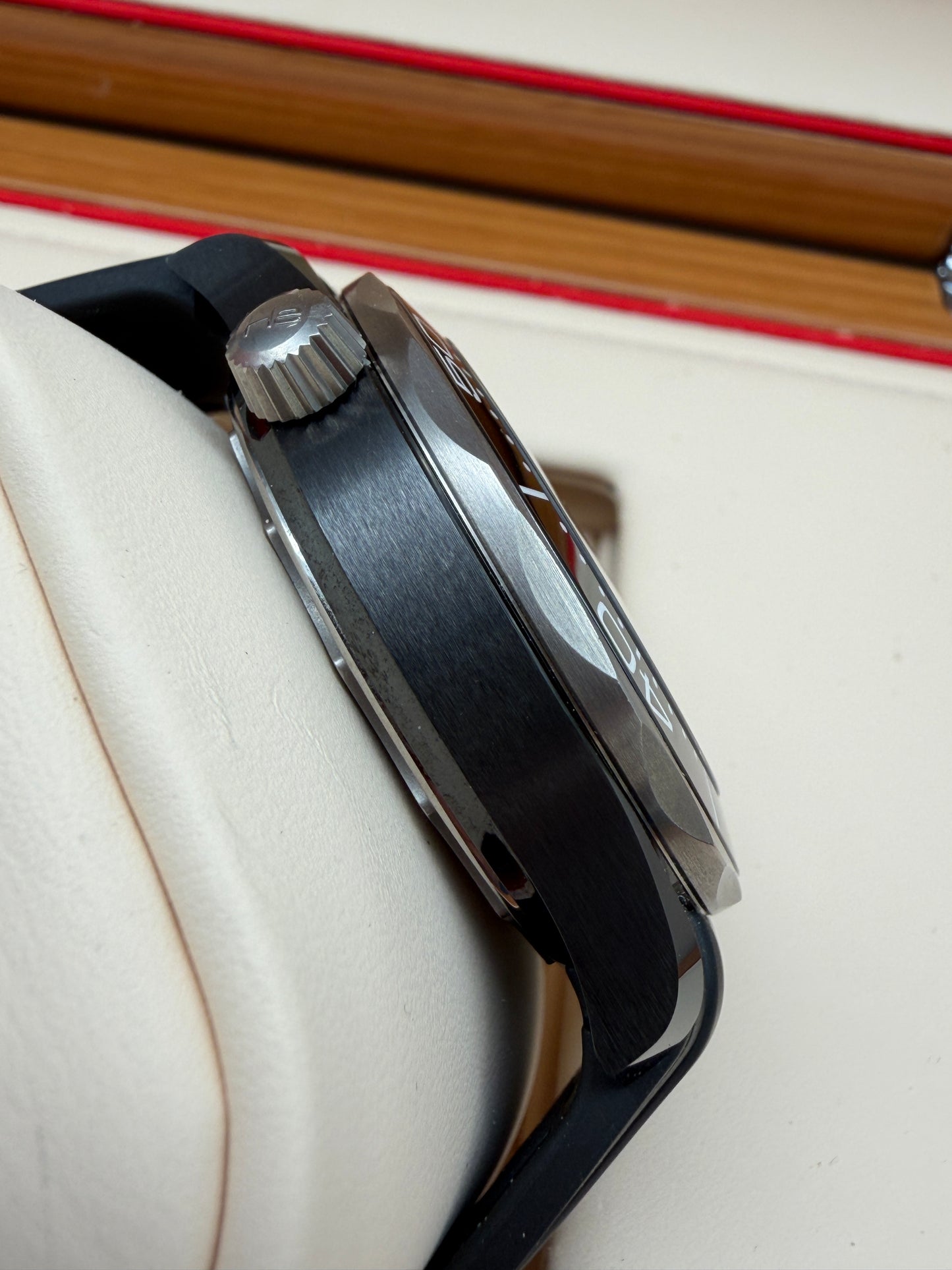 ORIGINAL 2019 OMEGA SEAMASTER DIVER 300M KERAMIK CO-AXIAL 21092442001001 FULLSET