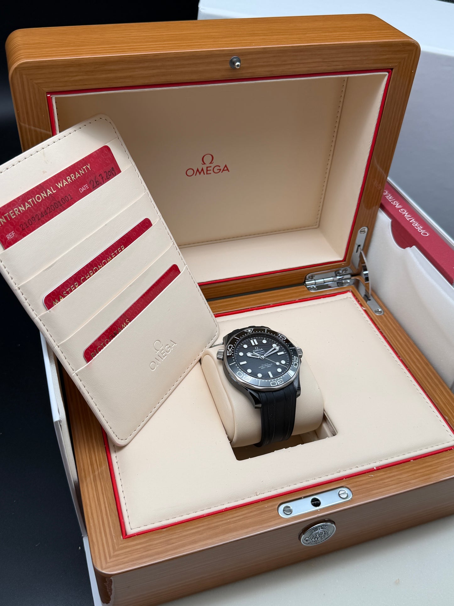 ORIGINAL 2019 OMEGA SEAMASTER DIVER 300M KERAMIK CO-AXIAL 21092442001001 FULLSET