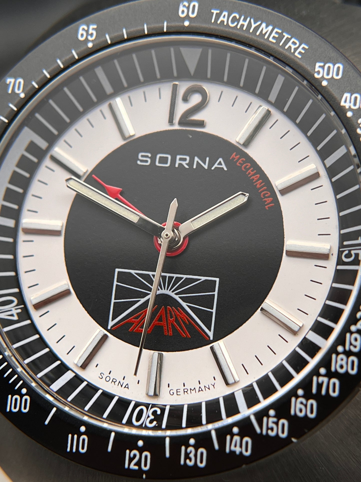 ORIGINAL SORNA SPORT ALARM HANDAUFZUG WECKER DIVER TACHYMETER MECHANICAL RETRO
