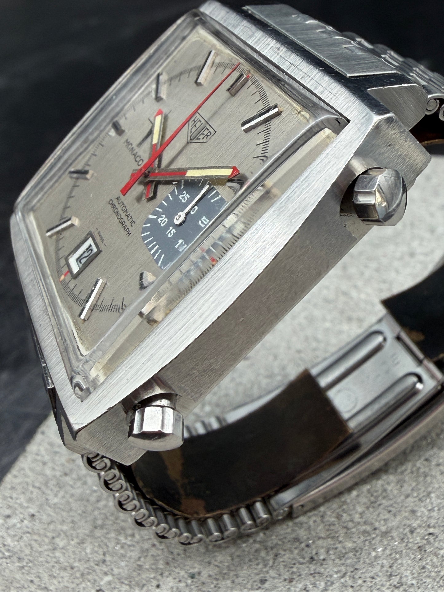 VINTAGE HEUER MONACO 1533 AUTOMATIK GREY DIAL EDELSTAHL TOOL 033 STEVE MC QUEEN